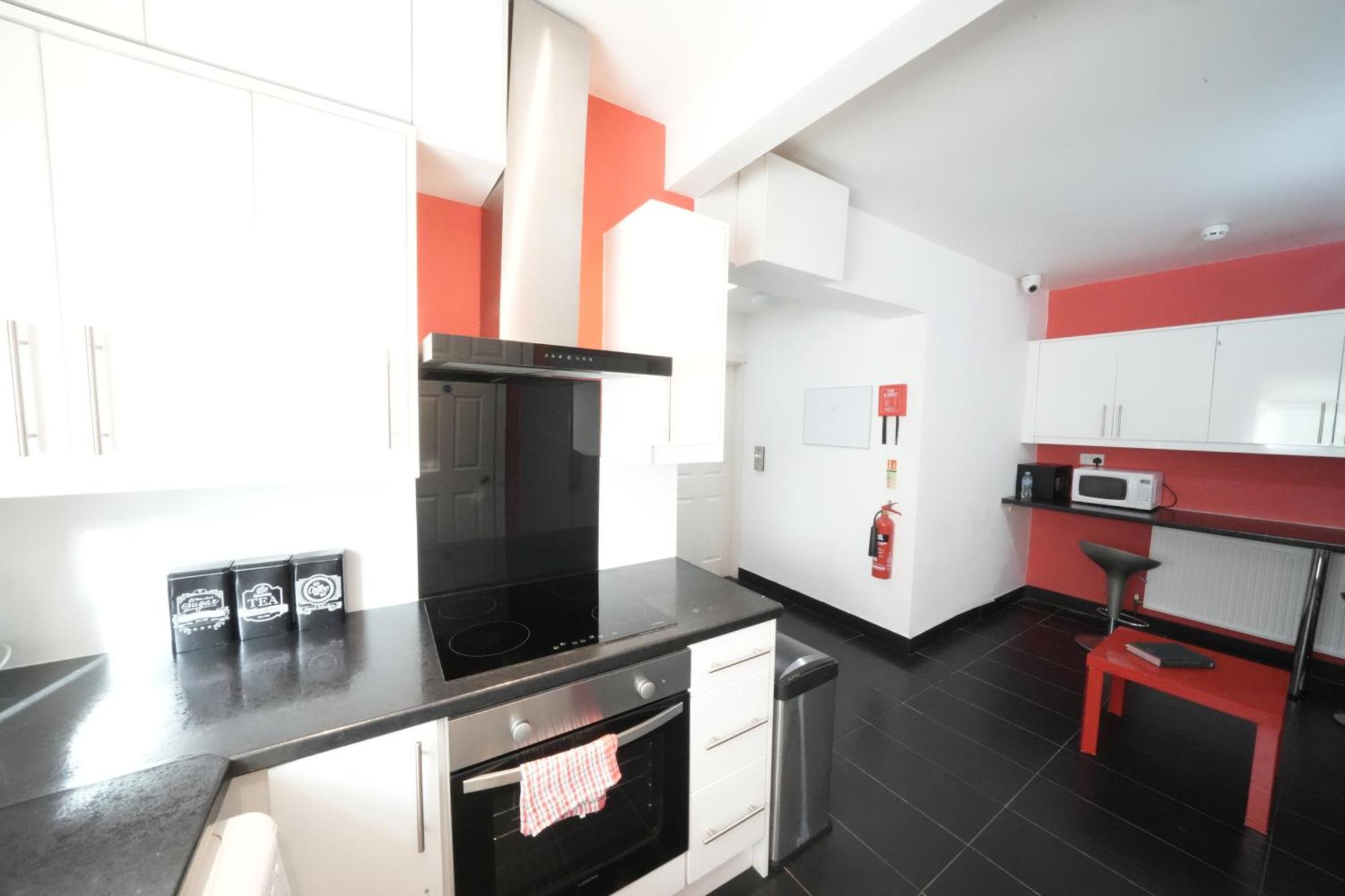 Great Airport Sleep Apartment Harmondsworth Bagian luar foto