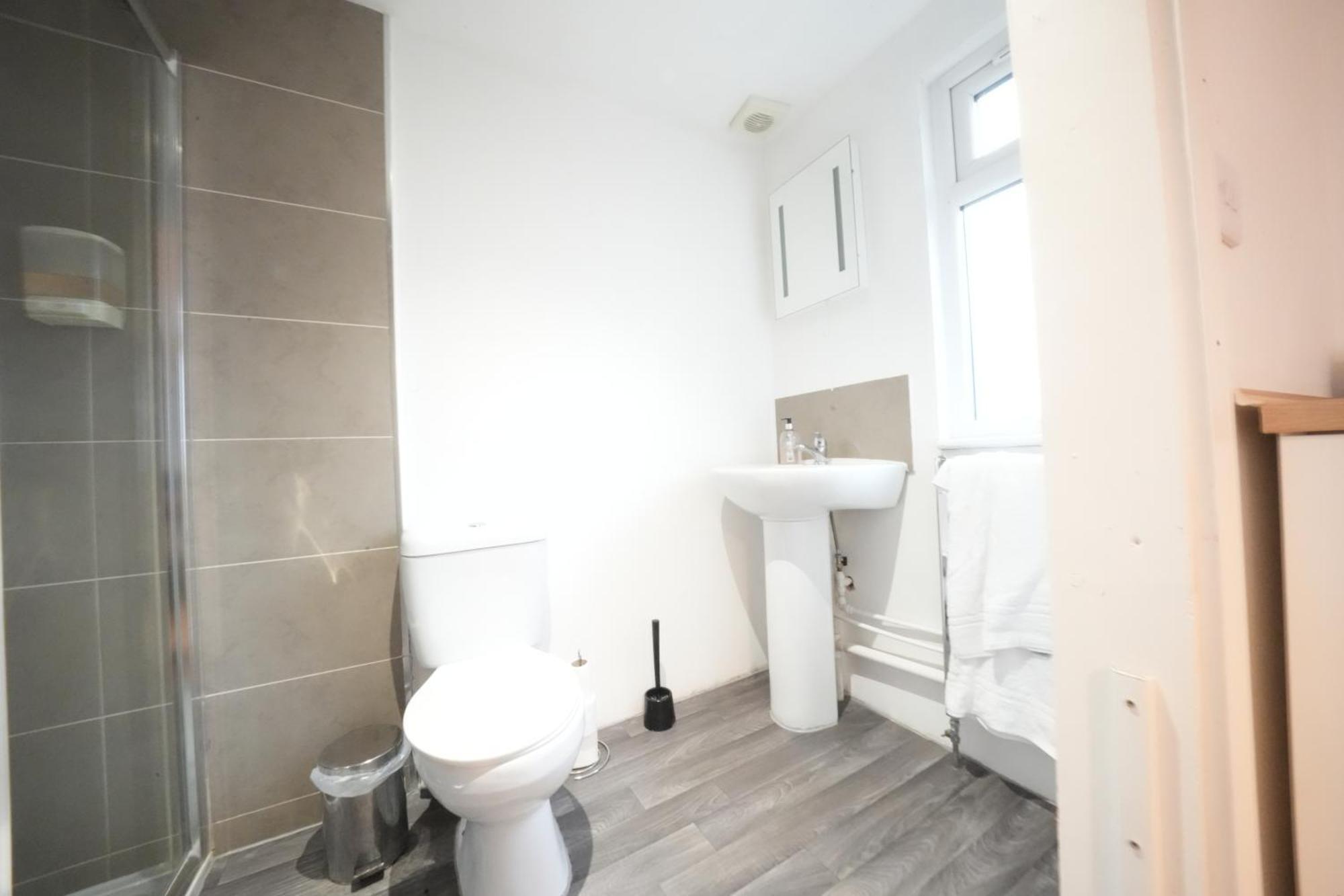 Great Airport Sleep Apartment Harmondsworth Bagian luar foto